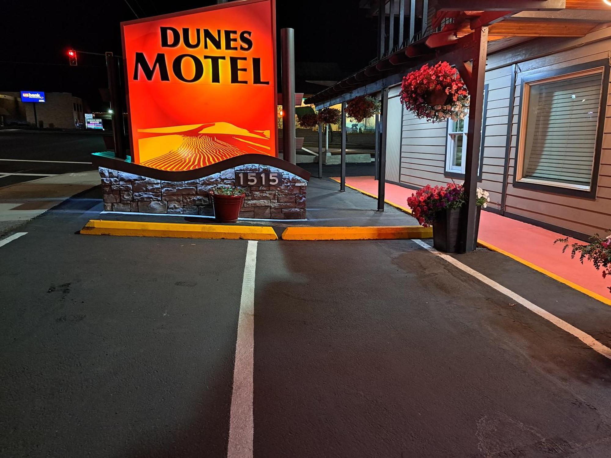 Dunes Motel - Bend Εξωτερικό φωτογραφία